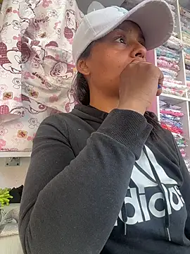 J loren online show from December 19, 2025, 8:00 pm