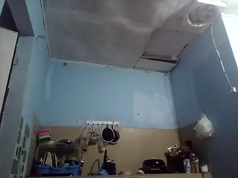 Snapshot of Honeybun25 chatting on February 18, 2026, 2:13 pm Honeybun25 online show from February 18, 2026, 2:13 pm