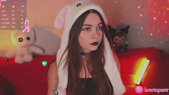 Snapshot of How2Meow chatting on October 14, 2025, 5:02 pm How2Meow online show from October 14, 2025, 5:02 pm