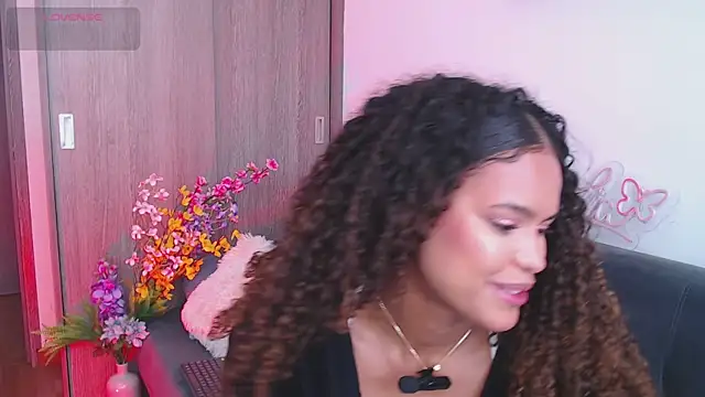 Amelia bss online show from September 18, 2025, 1:47 pm