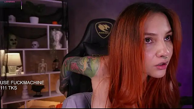 Snapshot of RedJasmine_ chatting on October 21, 2025, 4:50 pm RedJasmine online show from October 21, 2025, 4:50 pm