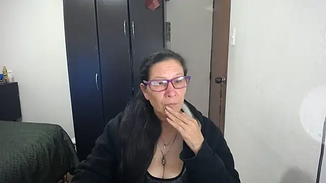 latin49 online show from March 13, 2026, 4:50 am