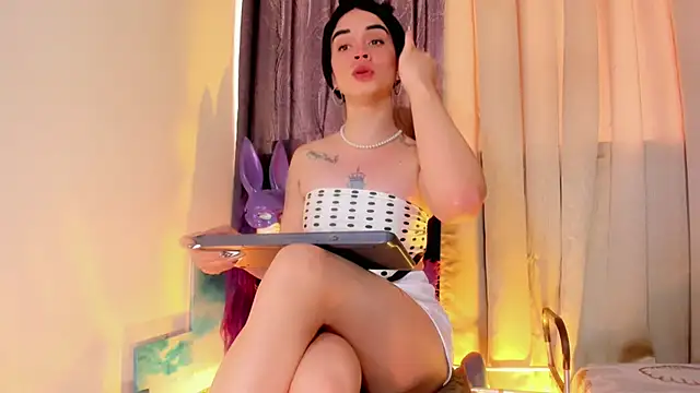 Snapshot of lesly_xx chatting on June 29, 2026, 7:13 pm lesly xx online show from June 29, 2026, 7:13 pm