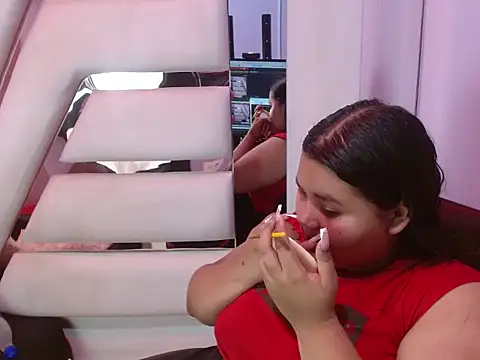 ValenTitis online show from November 1, 2025, 8:25 pm