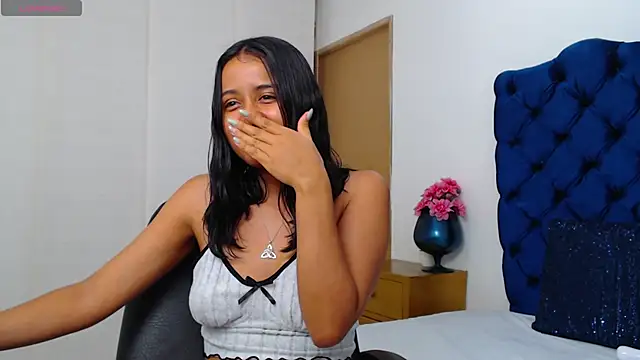 Lili666  online show from May 7, 2026, 3:22 am