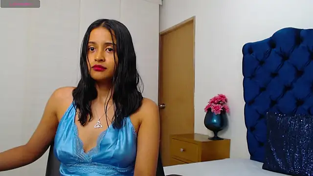 Lili666  online show from May 8, 2026, 3:21 am