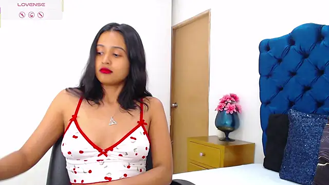 Lili666  online show from May 29, 2026, 3:45 am
