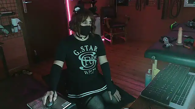 Ginny-the-bdsm-nympho online show from October 23, 2025, 5:00 pm