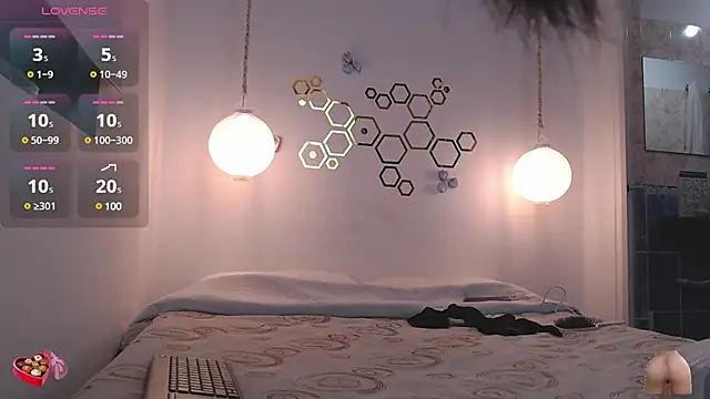 adriscute online show from March 15, 2025, 2:03 am