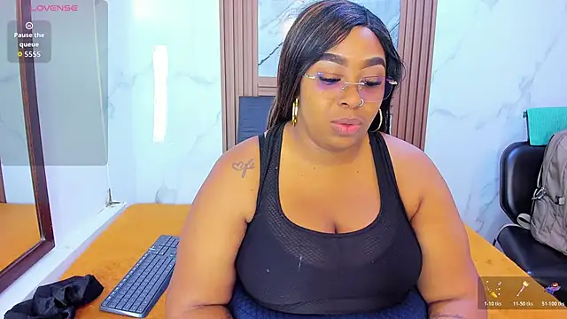 Snapshot of HannyMansonh chatting on February 7, 2026, 3:25 am HannyMansonh online show from February 7, 2026, 3:25 am