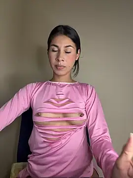 Snapshot of alia_bashar chatting on December 11, 2024, 4:07 am alia bashar online show from December 11, 2024, 4:07 am