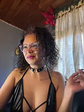 Snapshot of Hathorlove chatting on January 23, 2025, 10:01 pm Hathorlove online show from January 23, 2025, 10:01 pm