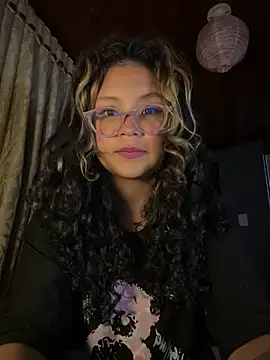 Snapshot of Hathorlove chatting on September 13, 2025, 12:21 am Hathorlove online show from September 13, 2025, 12:21 am