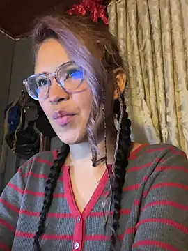 Snapshot of Hathorlove chatting on January 31, 2025, 11:13 pm Hathorlove online show from January 31, 2025, 11:13 pm