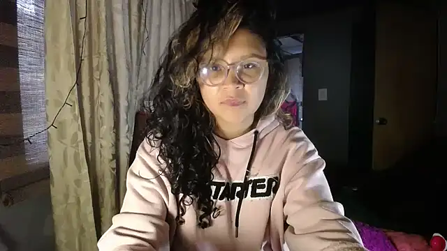 Snapshot of Hathorlove chatting on November 28, 2025, 9:48 pm Hathorlove online show from November 28, 2025, 9:48 pm