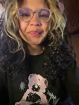 Snapshot of Hathorlove chatting on September 13, 2025, 5:46 pm Hathorlove online show from September 13, 2025, 5:46 pm