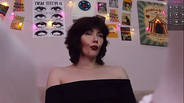 Luna Blake online show from March 25, 2026, 2:27 pm