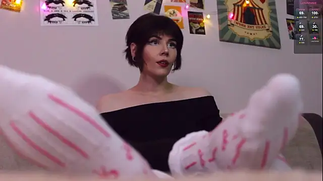 Snapshot of Luna_Blake chatting on April 19, 2026, 5:14 pm Luna Blake online show from April 19, 2026, 5:14 pm