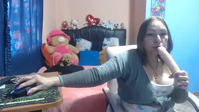 Snapshot of milfeddy_ chatting on February 19, 2025, 3:38 pm milfeddy online show from February 19, 2025, 3:38 pm