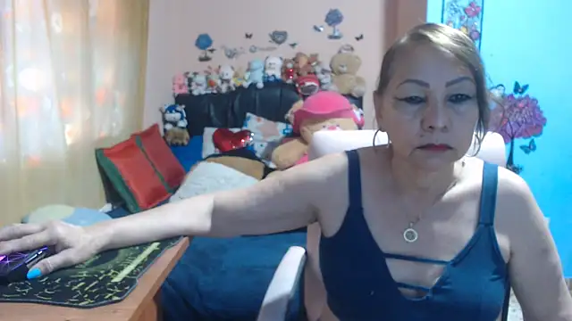 Snapshot of milfeddy_ chatting on October 10, 2025, 12:17 pm milfeddy online show from October 10, 2025, 12:17 pm