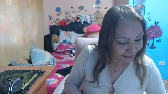 milfeddy  online show from May 17, 2026, 12:05 pm