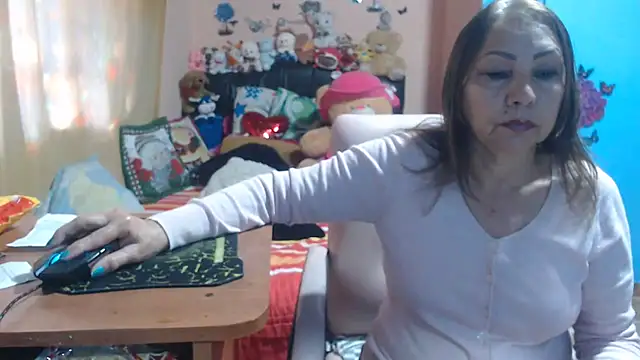 Snapshot of milfeddy_ chatting on November 5, 2025, 12:19 pm milfeddy online show from November 5, 2025, 12:19 pm