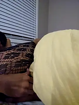 AmGuy23 online show from November 13, 2025, 2:43 pm