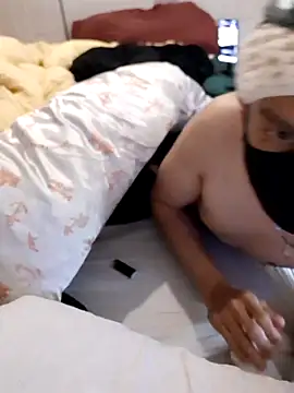 AmGuy23 online show from December 2, 2025, 3:58 pm