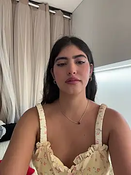 Snapshot of Gaby_zahir_ chatting on May 19, 2026, 9:27 am Gaby zahir online show from May 19, 2026, 9:27 am