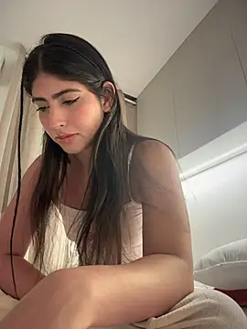 Gaby zahir  online show from December 4, 2025, 10:03 am