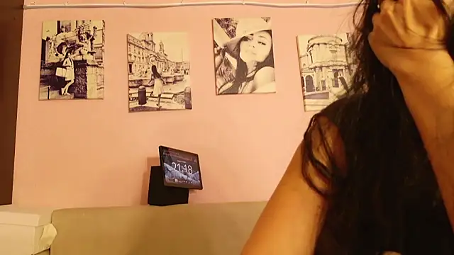 Snapshot of NaomiBlack35 chatting on September 11, 2025, 6:19 pm NaomiBlack35 online show from September 11, 2025, 6:19 pm