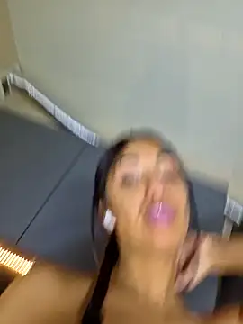 LeticiaWoods online show from October 21, 2025, 10:25 am