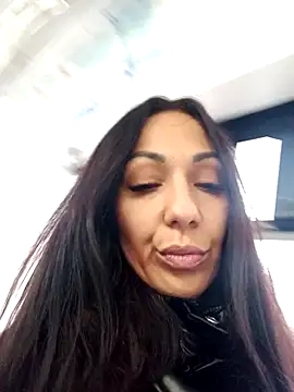 Snapshot of LeticiaWoods chatting on December 20, 2024, 9:43 am LeticiaWoods online show from December 20, 2024, 9:43 am