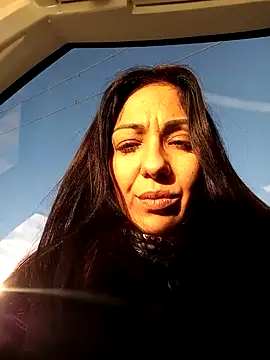 Snapshot of LeticiaWoods chatting on December 4, 2024, 10:18 am LeticiaWoods online show from December 4, 2024, 10:18 am