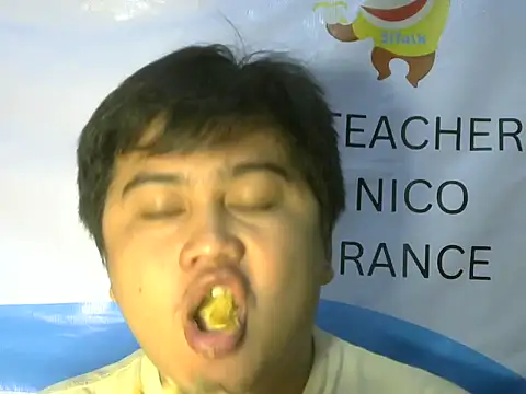 Snapshot of Yummy_Tommy21 chatting on September 18, 2025, 6:11 pm Yummy Tommy21 online show from September 18, 2025, 6:11 pm