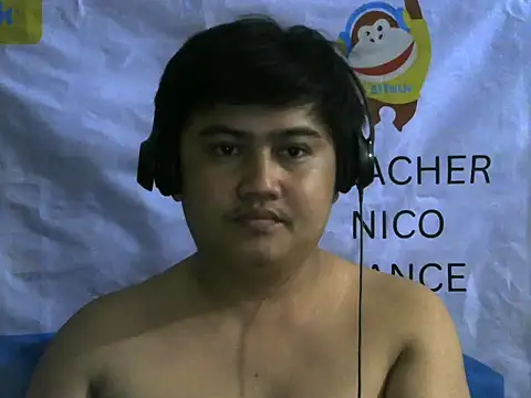 Snapshot of Yummy_Tommy21 chatting on October 6, 2025, 5:24 pm Yummy Tommy21 online show from October 6, 2025, 5:24 pm