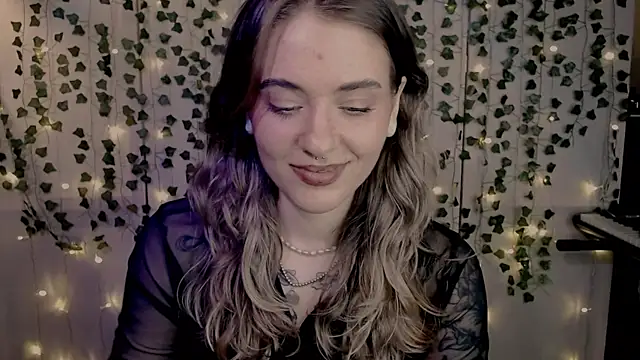 risha laas online show from February 1, 2025, 7:23 pm