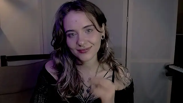 risha laas online show from December 6, 2024, 7:39 pm