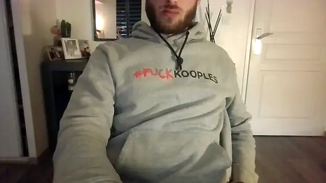 Snapshot of lololaland chatting on November 11, 2025, 7:03 am lololaland online show from November 11, 2025, 7:03 am