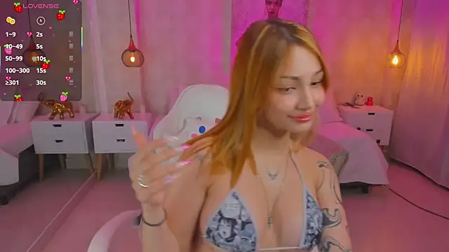 LITTLE-VIVI online show from October 2, 2025, 3:21 am