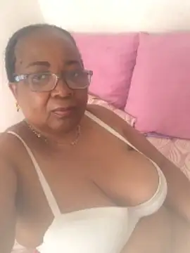 KinkyRicoSaisyours online show from December 17, 2025, 11:59 am