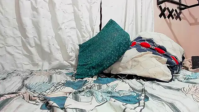 Snapshot of davidlatin66 chatting on February 20, 2026, 12:29 am davidlatin66 online show from February 20, 2026, 12:29 am