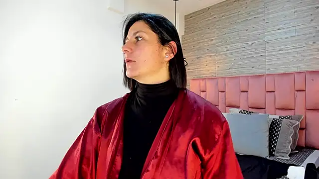 SarahDeyvis online show from March 6, 2025, 6:05 pm