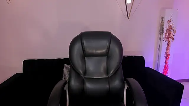 EveBensonX online show from September 16, 2025, 2:07 pm