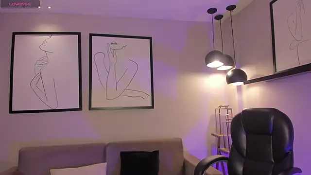 EveBensonX online show from February 21, 2026, 12:40 pm