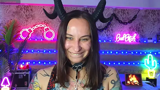Cool Freak  online show from May 17, 2026, 10:15 am