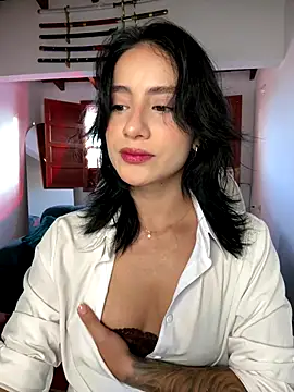 Snapshot of Ale_Lewis chatting on December 22, 2025, 10:10 pm Ale Lewis online show from December 22, 2025, 10:10 pm