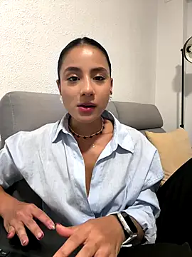 Ale Lewis online show from October 28, 2025, 7:57 pm