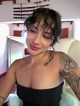 Ale Lewis online show from June 2, 2026, 7:03 pm