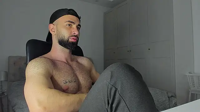 Snapshot of MichaelMasterss chatting on February 14, 2026, 1:50 am MichaelMasterss online show from February 14, 2026, 1:50 am